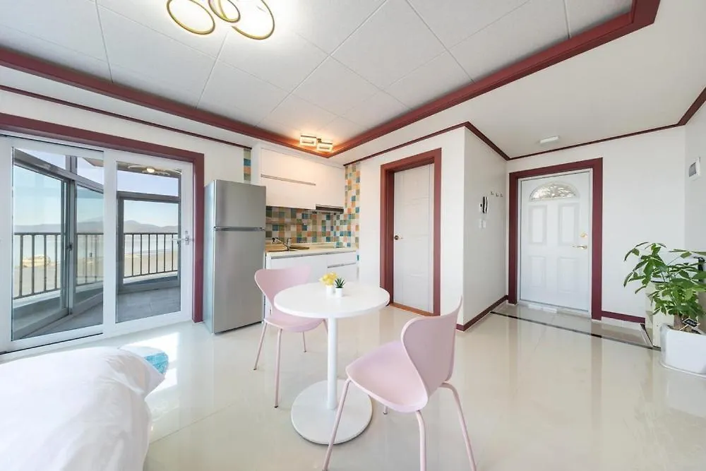 Ganghwa Punggyeongi Meomuneun Got Sonsu South Korea