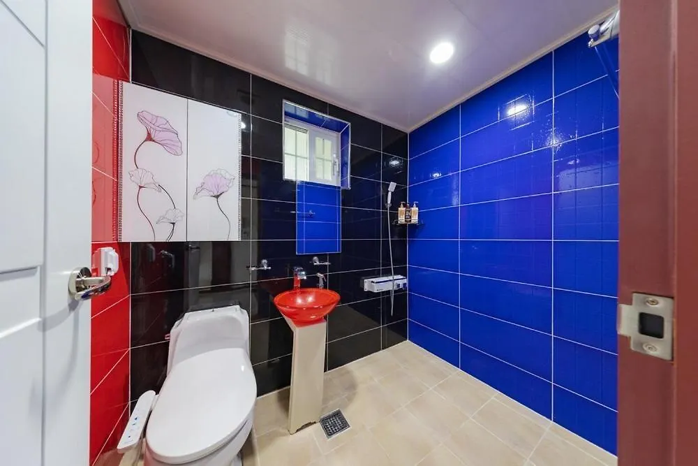 Ganghwa Punggyeongi Meomuneun Got Sonsu