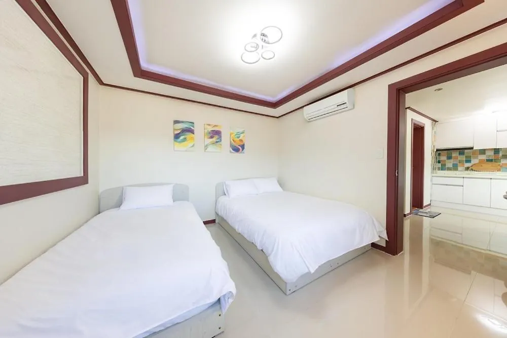 Ganghwa Punggyeongi Meomuneun Got Sonsu Guest house