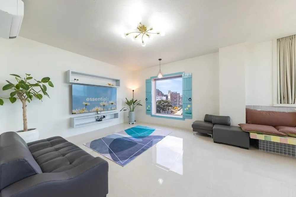 Ganghwa Punggyeongi Meomuneun Got Sonsu 3*,  South Korea