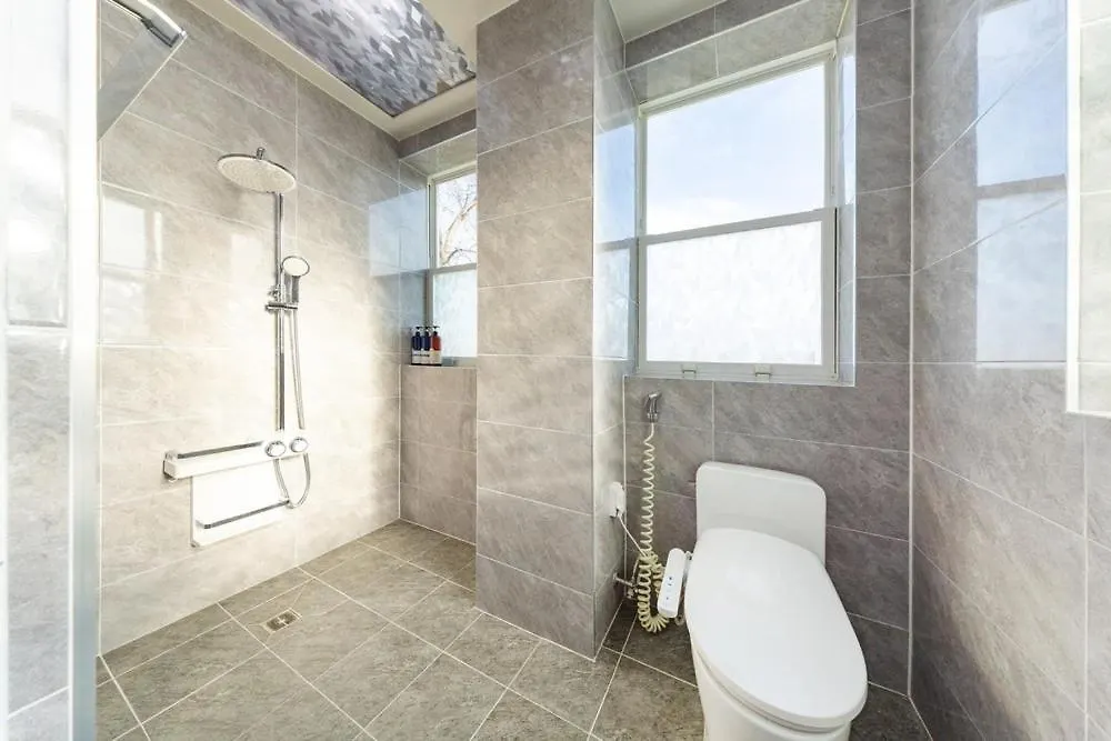 Ganghwa Punggyeongi Meomuneun Got Sonsu Guest house