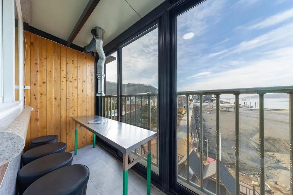 Ganghwa Punggyeongi Meomuneun Got Sonsu