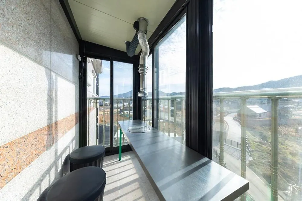 Ganghwa Punggyeongi Meomuneun Got Sonsu 3*,