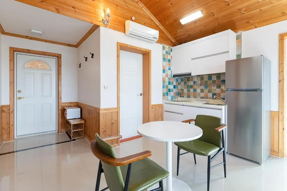 Ganghwa Punggyeongi Meomuneun Got Sonsu