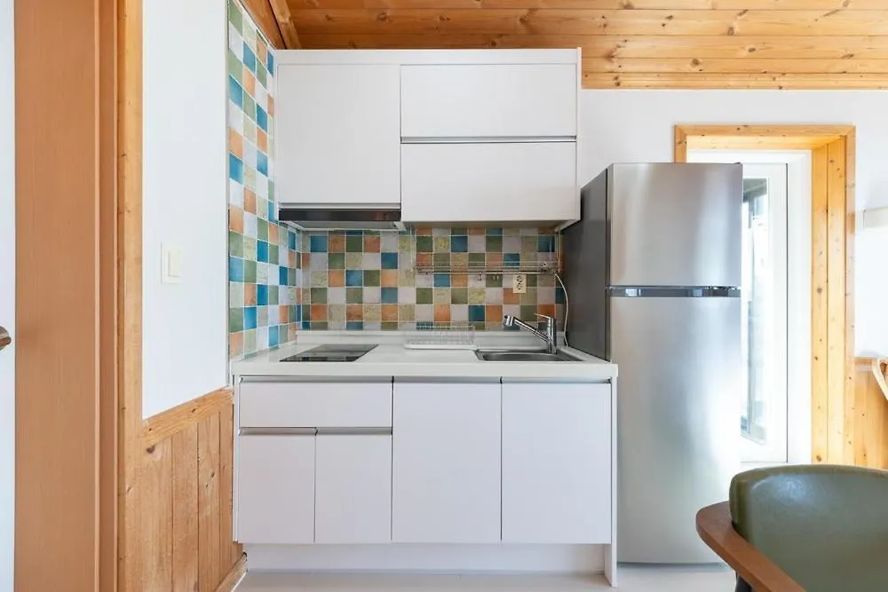 Ganghwa Punggyeongi Meomuneun Got Sonsu